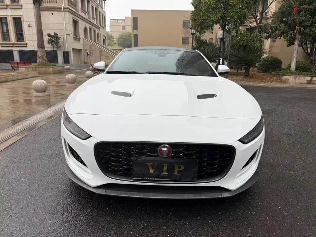 JAGUAR F TYPE