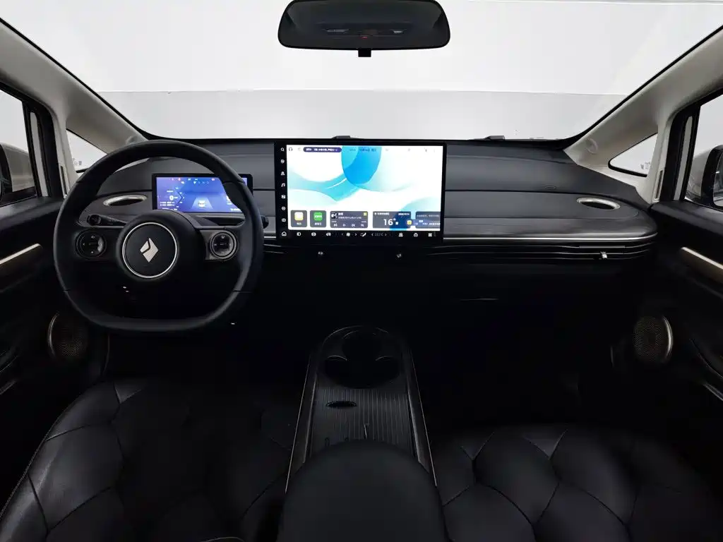 Baojun Yunduo — миниатюра 5