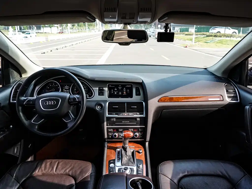 Audi Q7 2014 35 TFSI