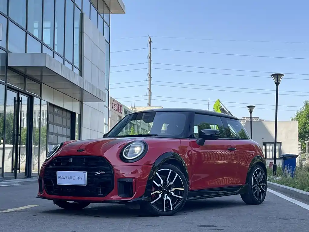 Купить MINI Mini JCW