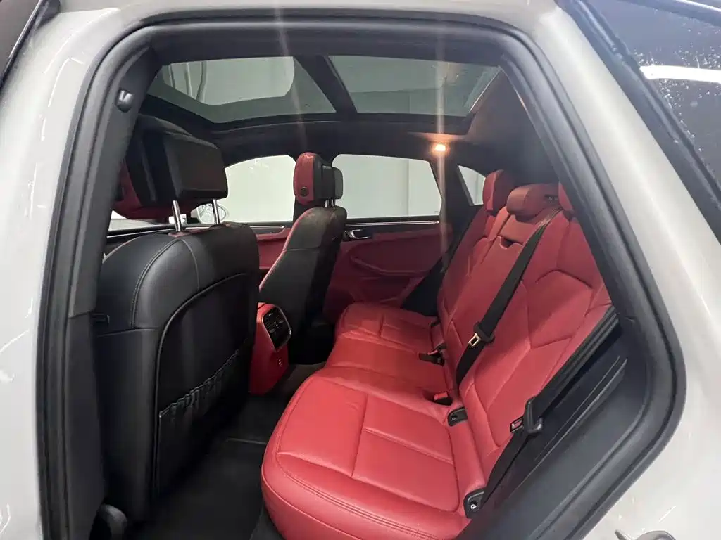 Porsche Macan — миниатюра 5