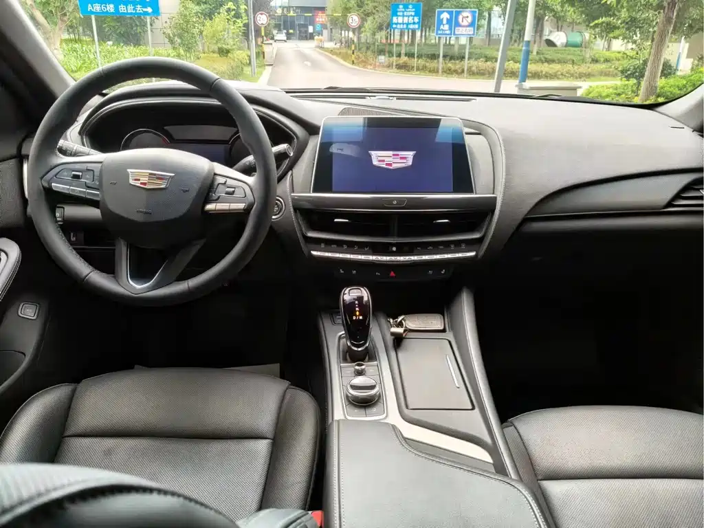 Cadillac CT5 — миниатюра 8