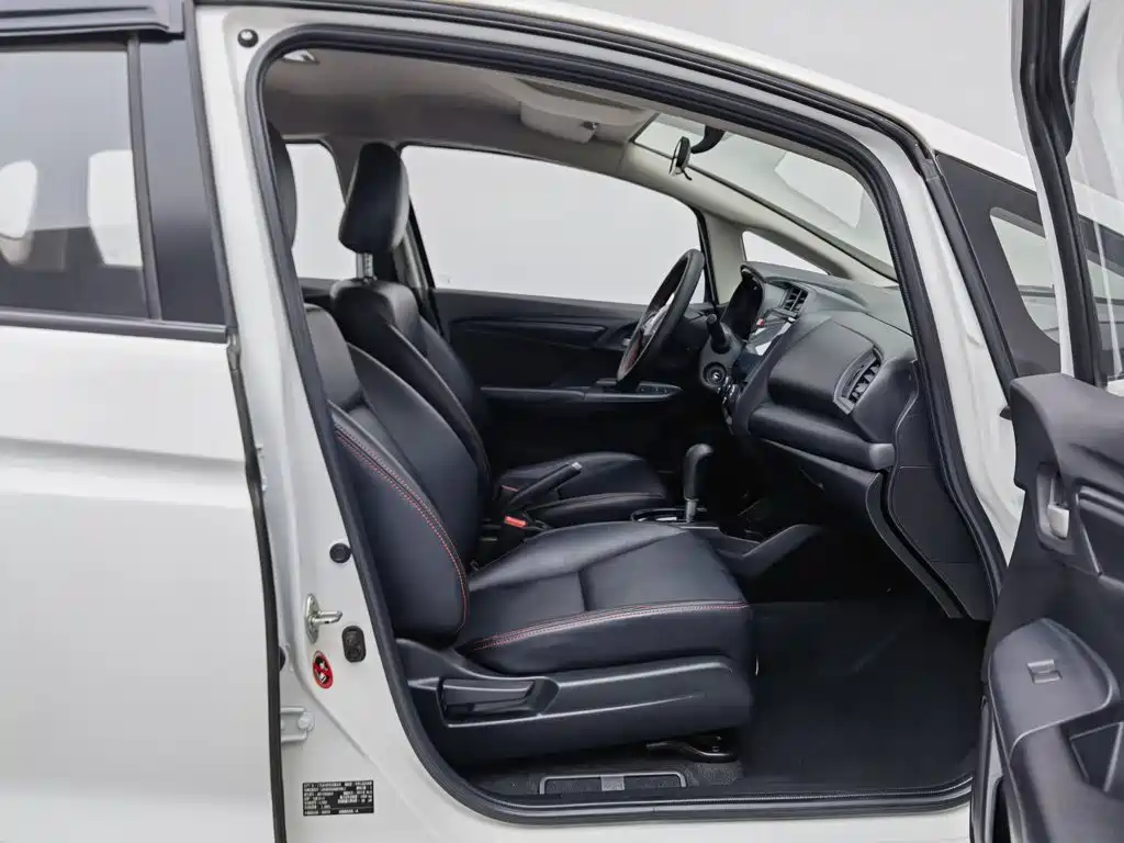 Honda Fit — миниатюра 23