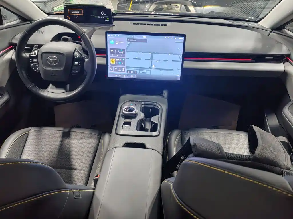 Toyota bZ5 — миниатюра 10