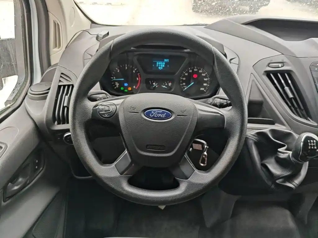 Ford Transit — миниатюра 11