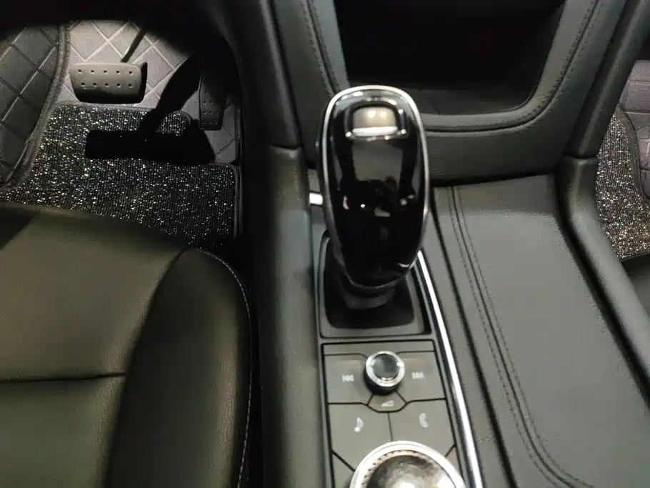 Cadillac XT5 — миниатюра 16