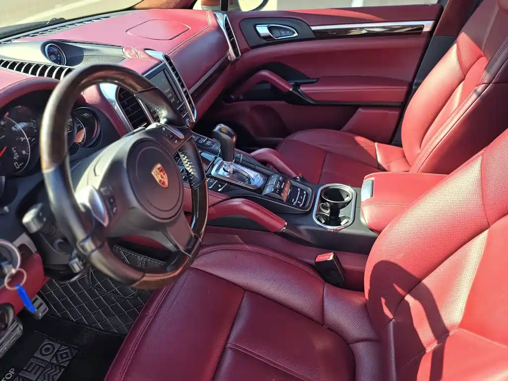 Porsche Cayenne 2014 Cayenne Platinum Edition 3.0T