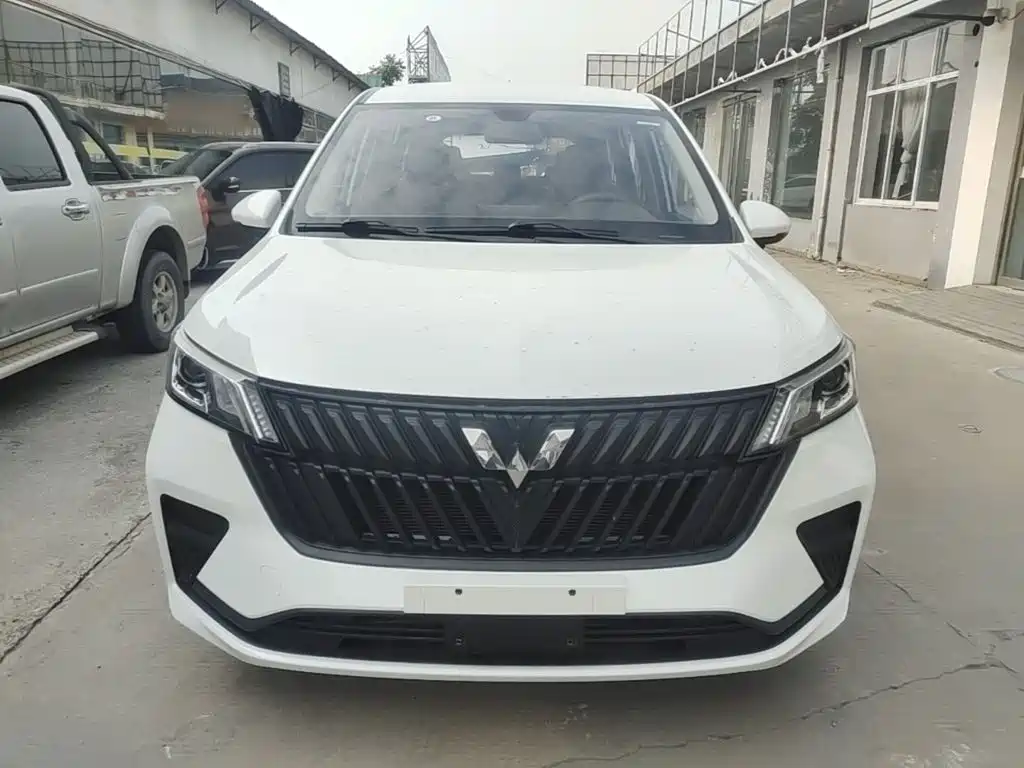 Wuling Jiachen — миниатюра 3