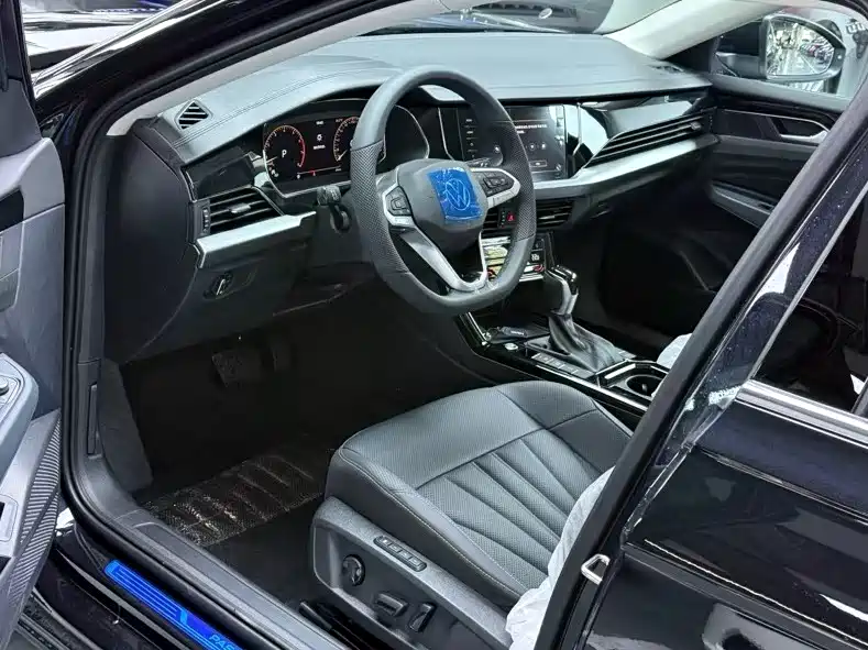 Volkswagen Passat 2024 380TSI
