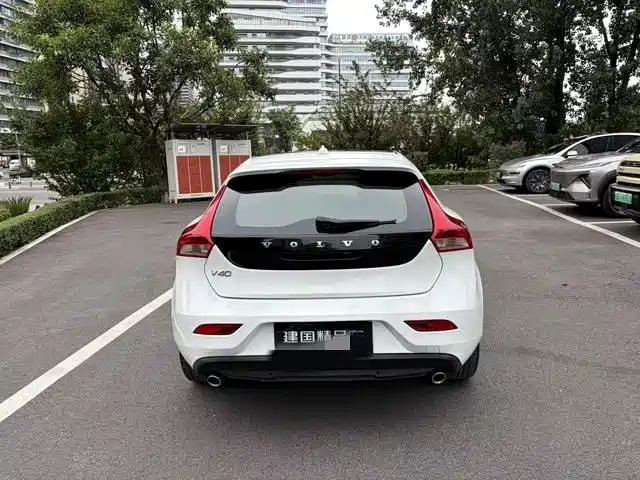 Volvo V40 — миниатюра 11