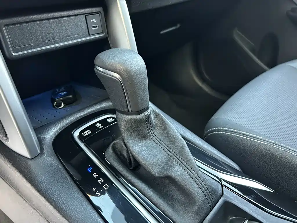 Toyota Frontlander 2023 2.0L Luxury