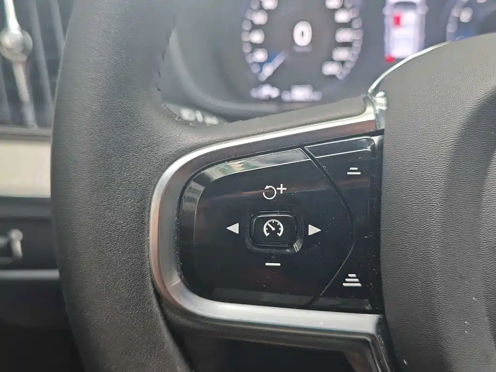 Volvo XC60 — миниатюра 12