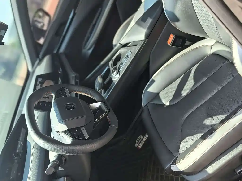 Changan UNI-V 2022 1.5T Luxury