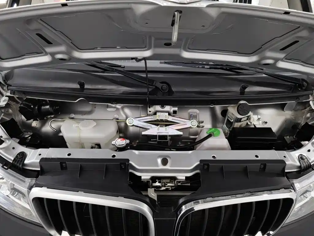 Jinbei X30 2023 1.5L 5/6/7 мест SWC15M