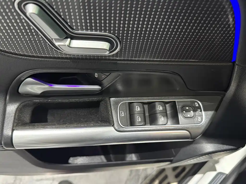 Mercedes-Benz EQA — миниатюра 10