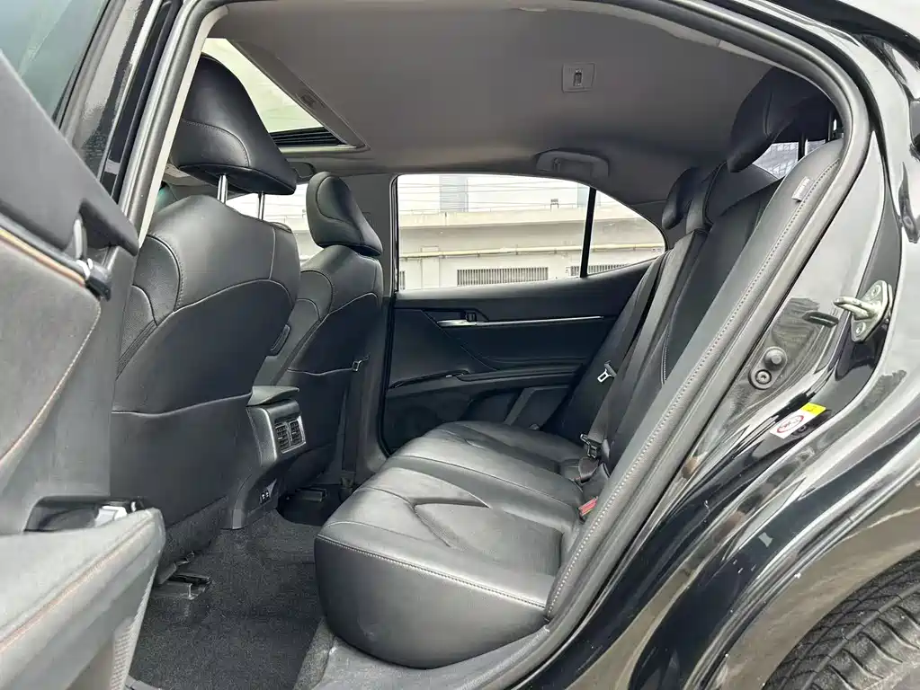 Toyota Camry 2018 2.0G Luxury