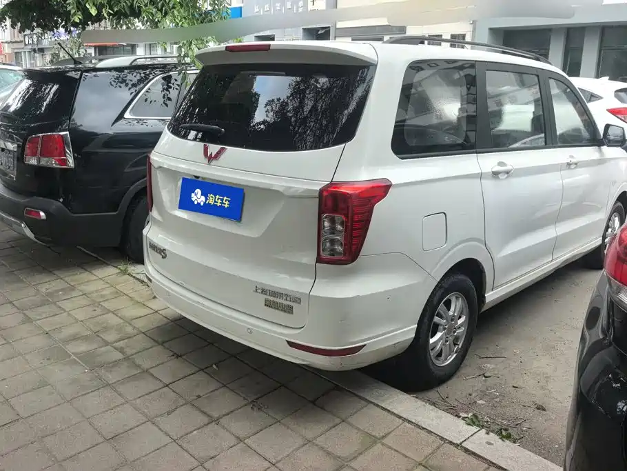 Wuling Hongguang — миниатюра 3