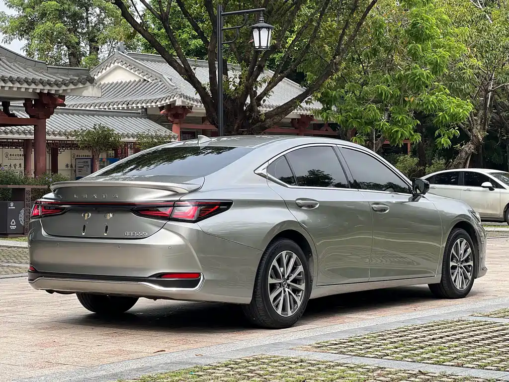 Lexus ES — фотографии объявления, Фото 31