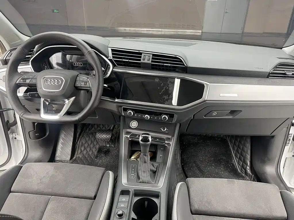 Audi Q3 — фотографии объявления, Фото 15
