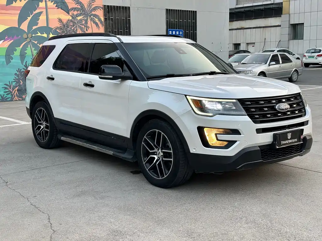 Ford Explorer (Import) — миниатюра 3