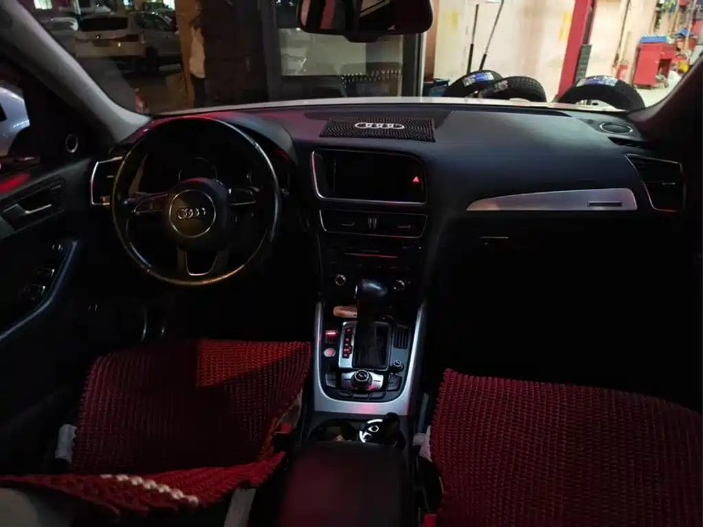 Audi Q5 (Import) — миниатюра 2