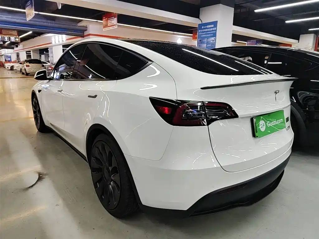 Tesla Model Y 2022 Performance