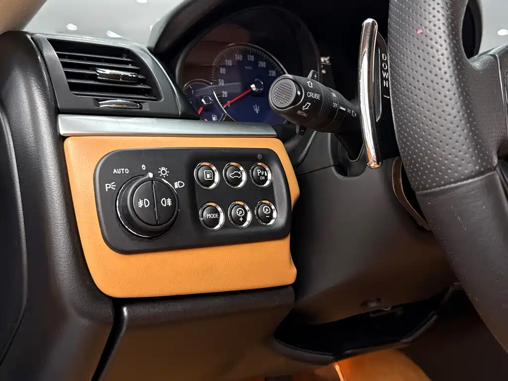 Maserati GranTurismo 4.2L Standard Edition, фото 12
