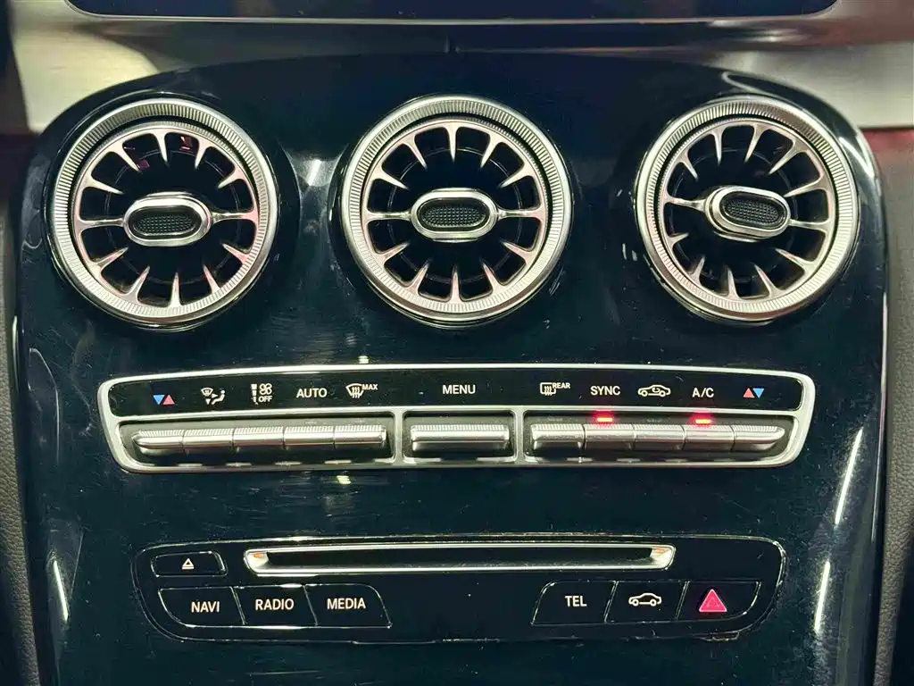 Mercedes-Benz C-Class — миниатюра 9