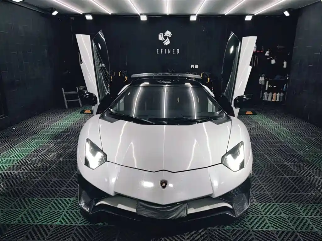 Lamborghini Aventador 2011 LP 700-4