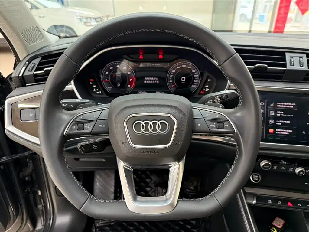 Audi Q3 — фотографии объявления, Фото 11