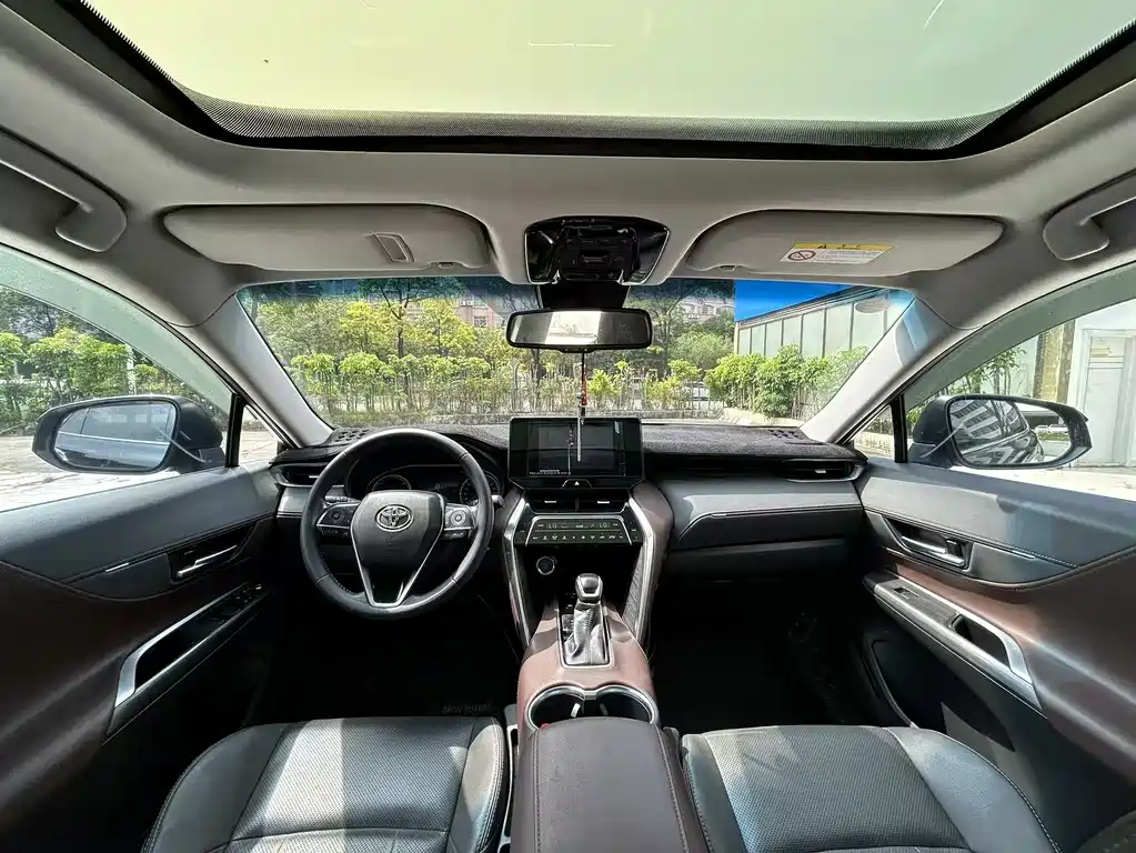 Toyota Harrier — миниатюра 6