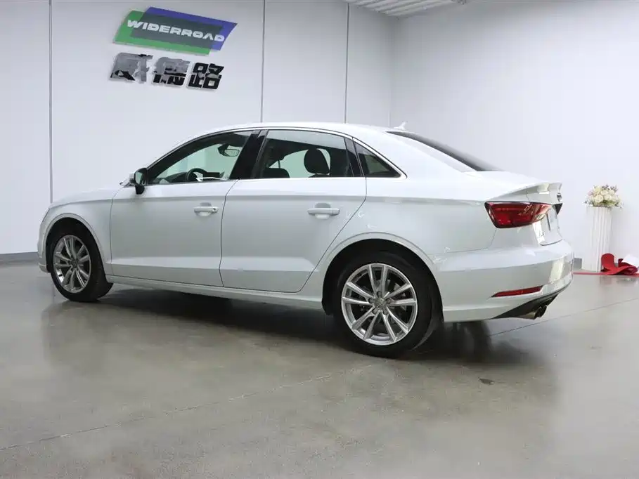 Audi A3 2018 30 Limousine 35 TFSI