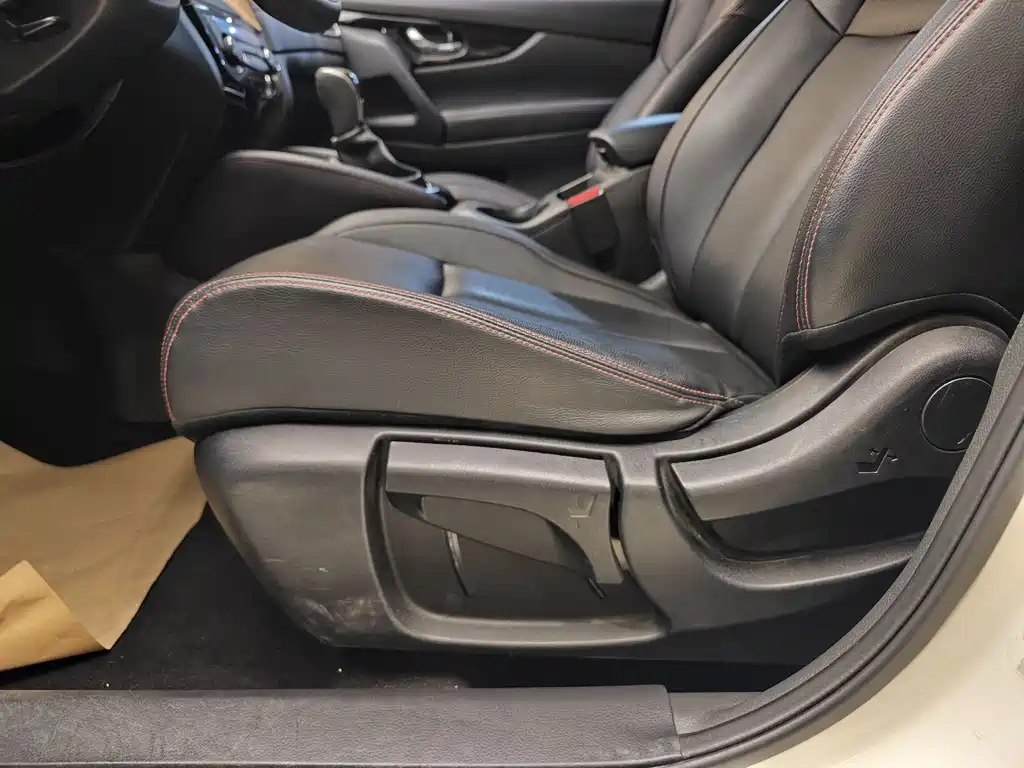 Nissan Qashqai 2021 2.0L CVT Smart