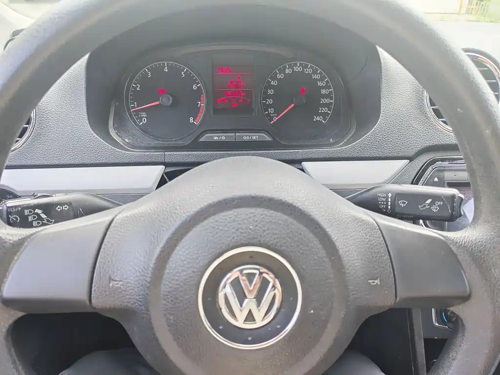 Volkswagen Jetta 2015 1.6L MT Comfort