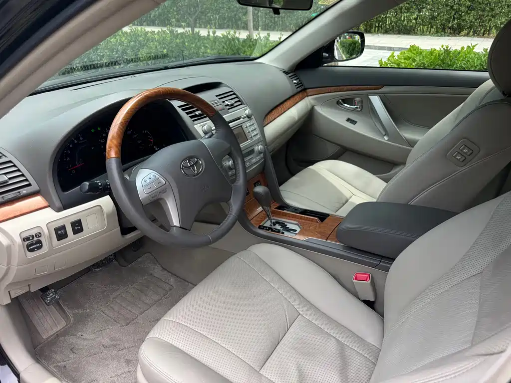 Toyota Camry 2011 200G