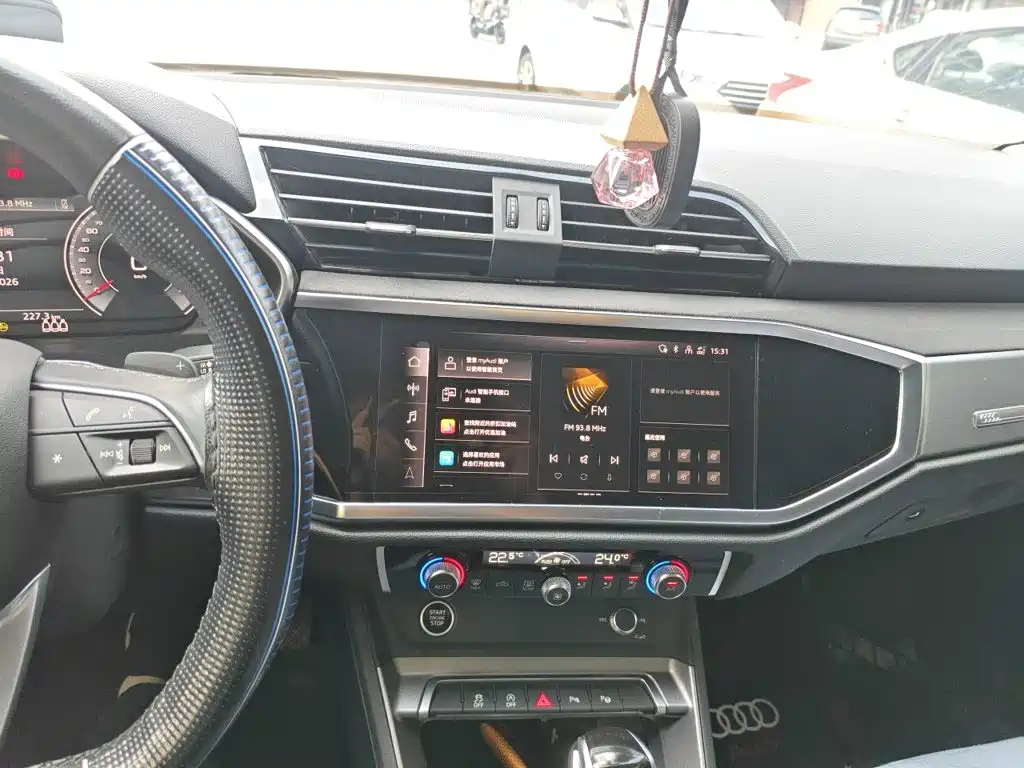 Audi Q3 — миниатюра 10