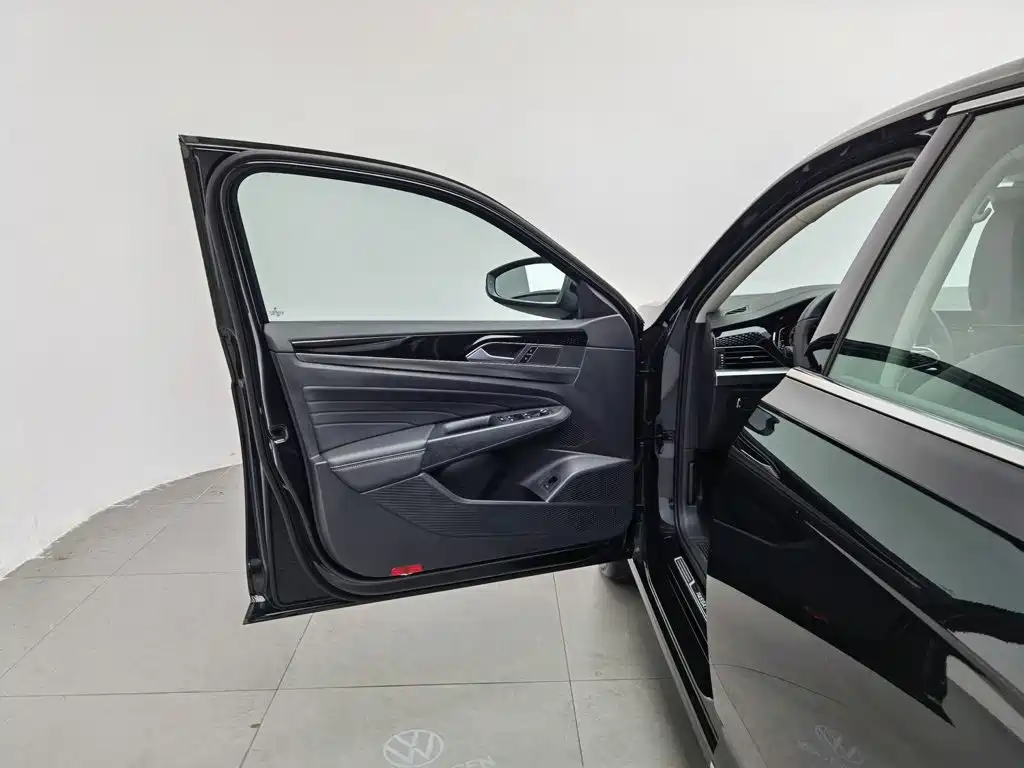 Volkswagen Passat 2024 330TSI Elite