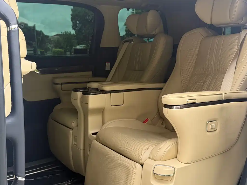 Toyota Alphard 2021 2.5L Premium