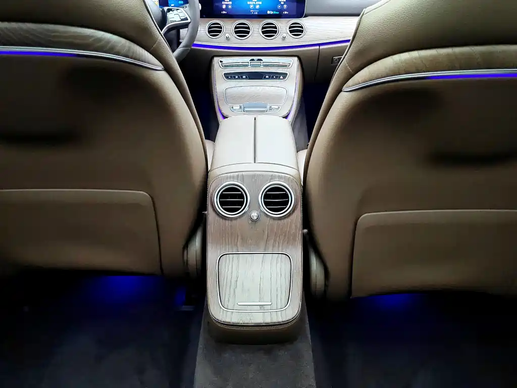Mercedes-Benz E-Class New Energy — миниатюра 13