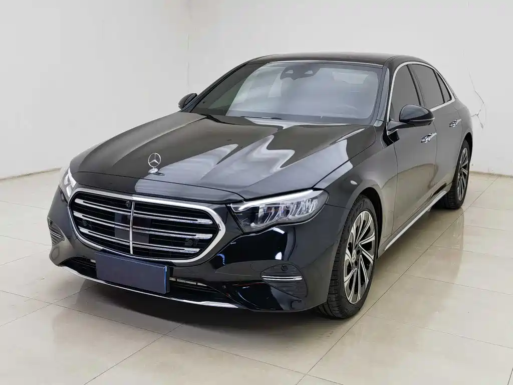 Mercedes-Benz E-Class 2024
