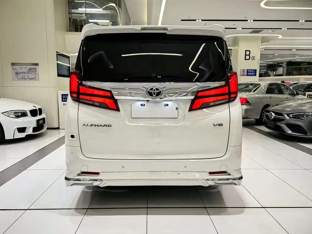TOYOTA ELFA