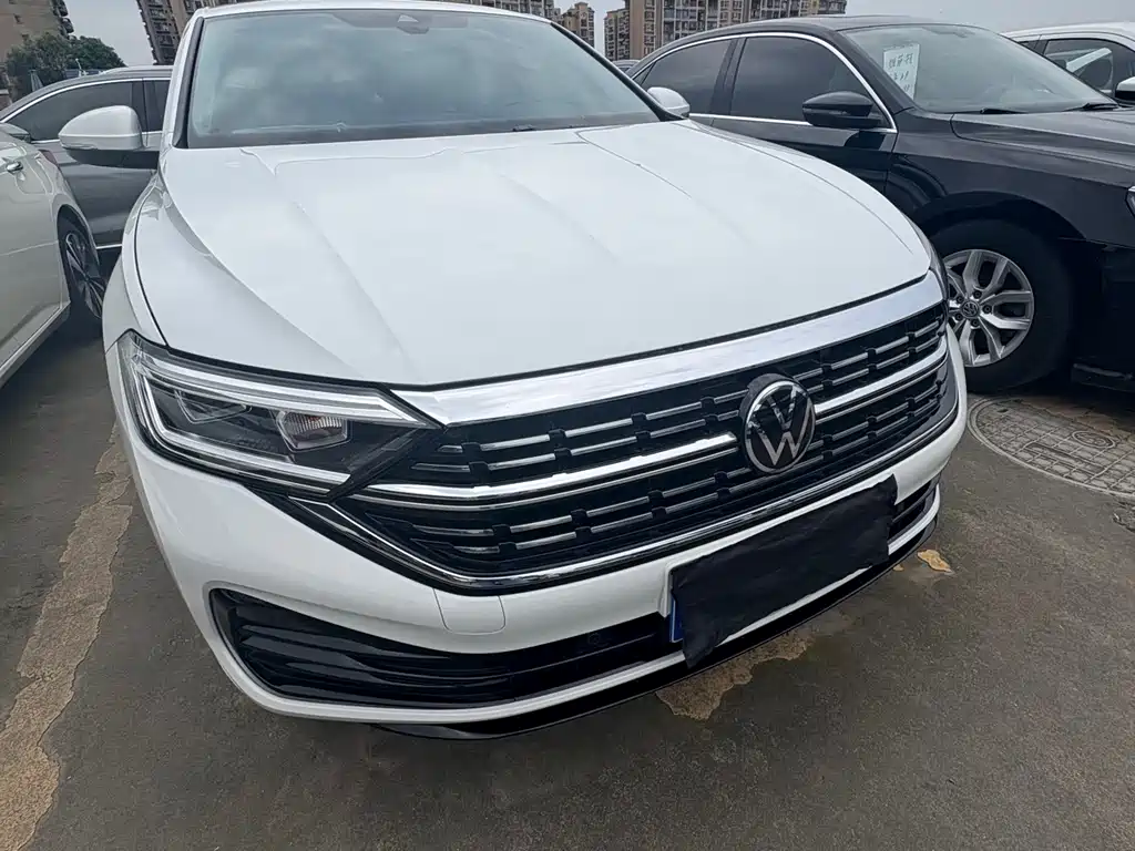 Volkswagen Sagitar 2023 300TSI DSG