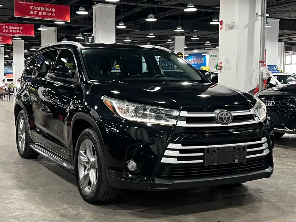 Toyota Highlander 2018 2.0T Luxury 7 мест V