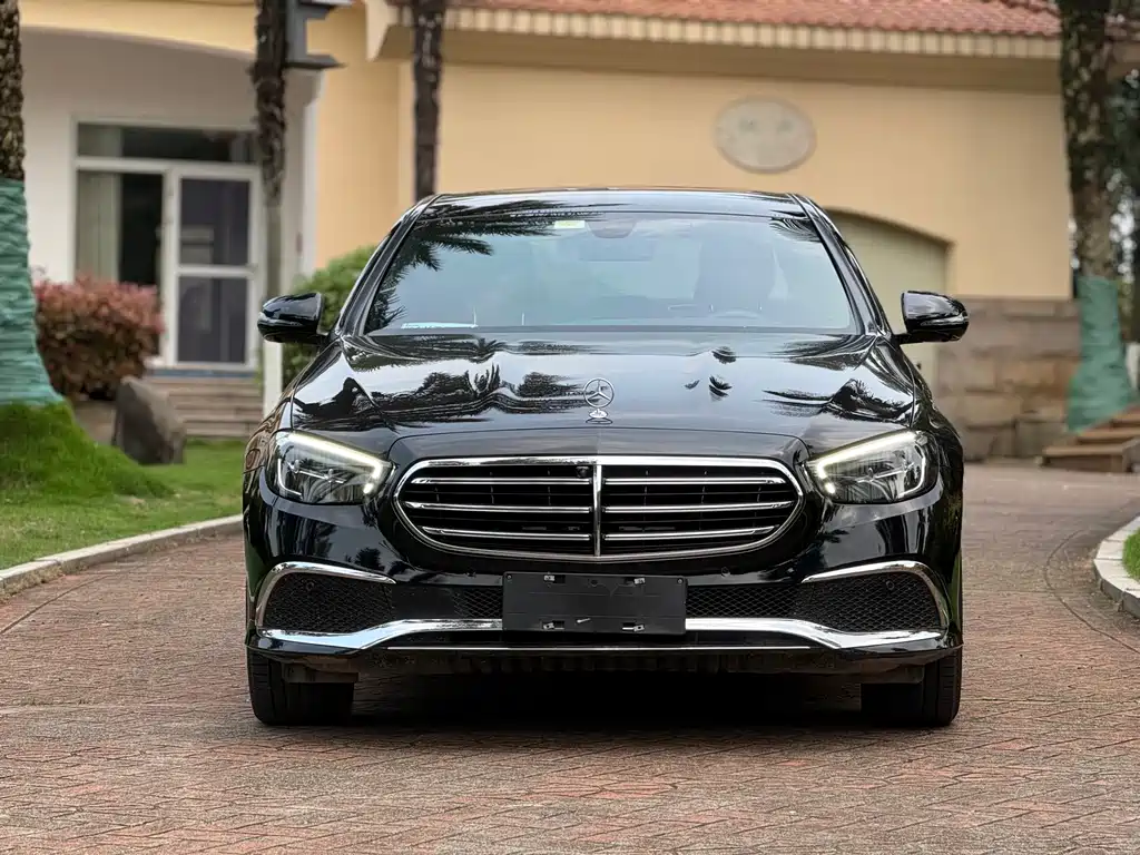 Mercedes-Benz E-Class — миниатюра 5