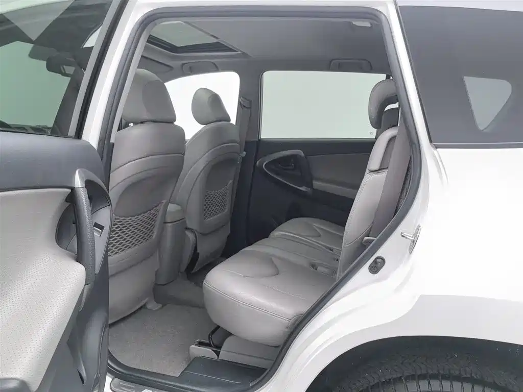 Toyota RAV4 — фотографии объявления, Фото 15