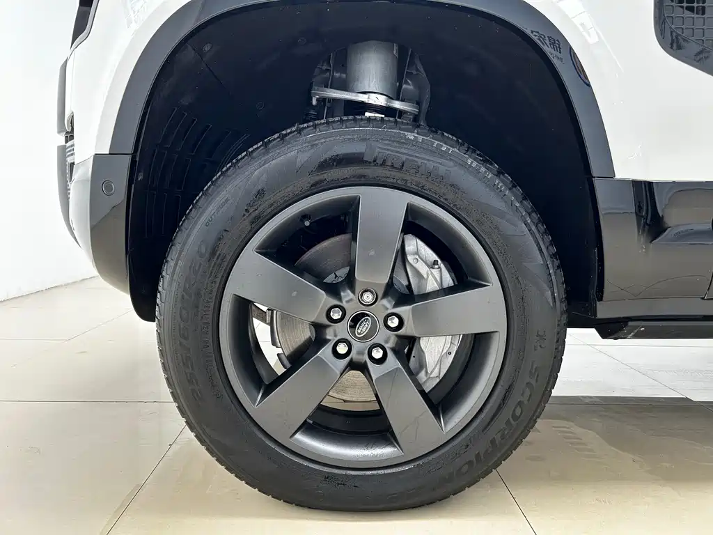 Land Rover Defender — миниатюра 22