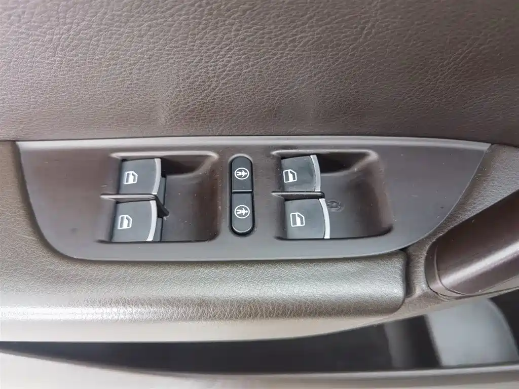 Volkswagen Touareg 2011 3.0TSI