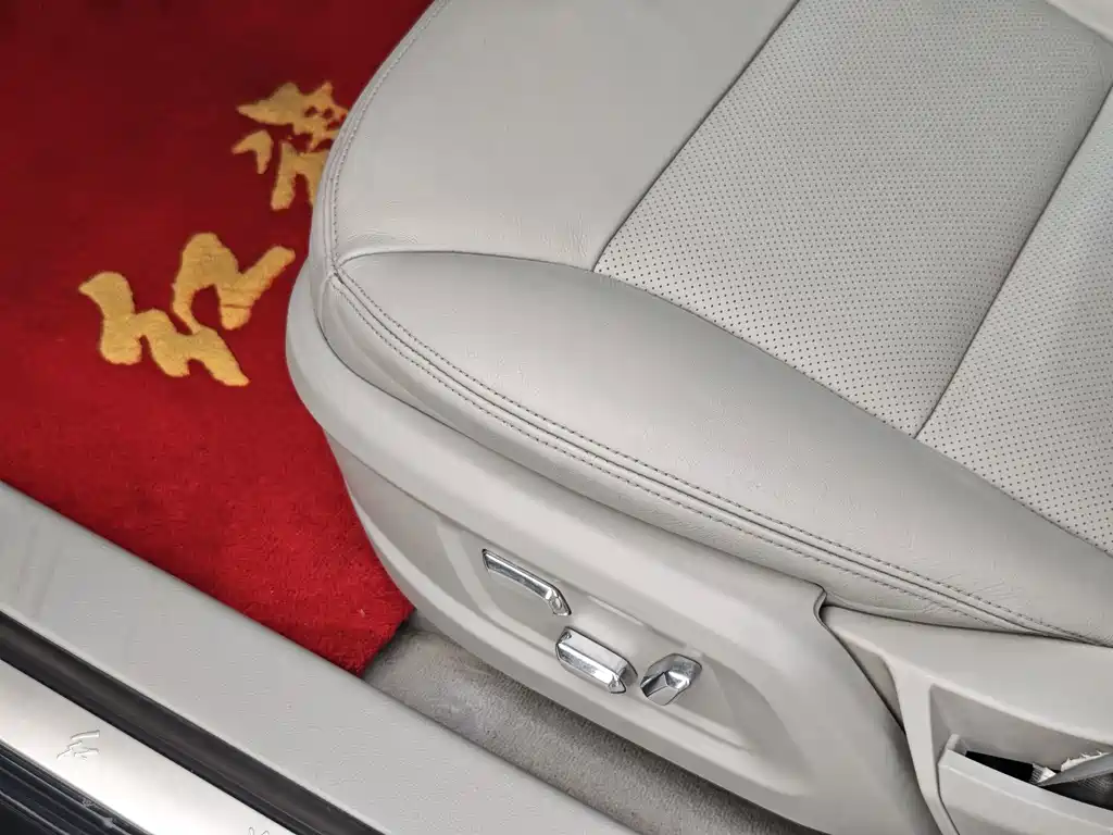 Hongqi Hongqi H7 — миниатюра 16