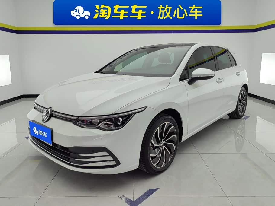 Volkswagen Golf 1.4 л 2021 г. Белый, пробег 39100 км