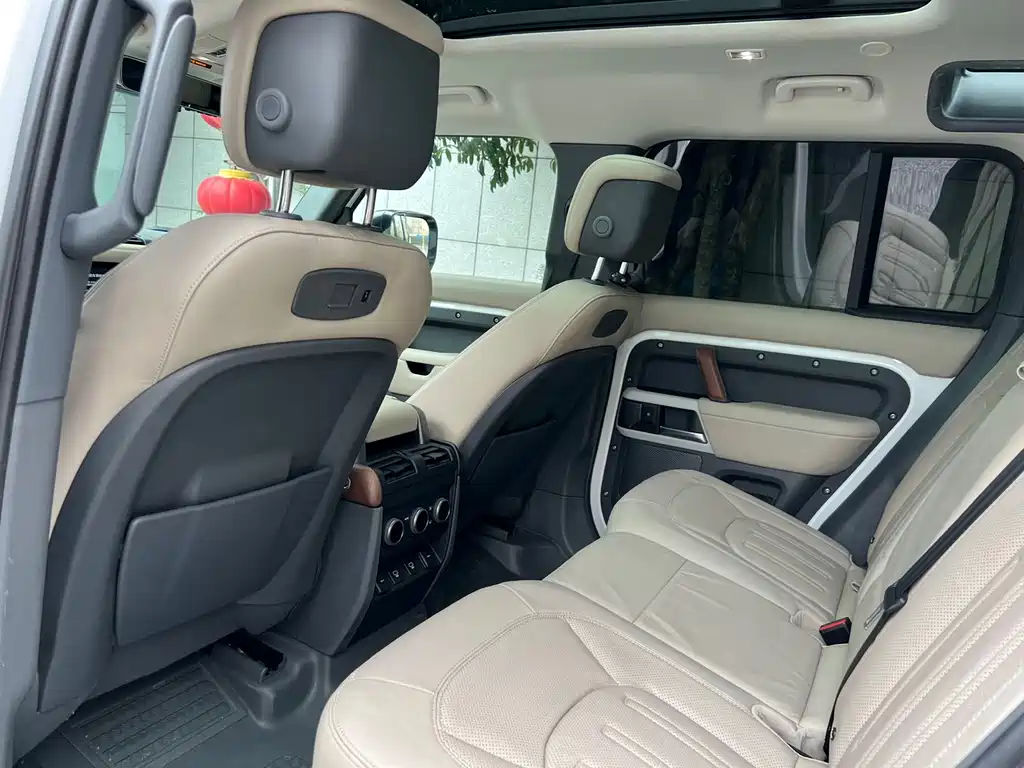 Land Rover Defender — миниатюра 11